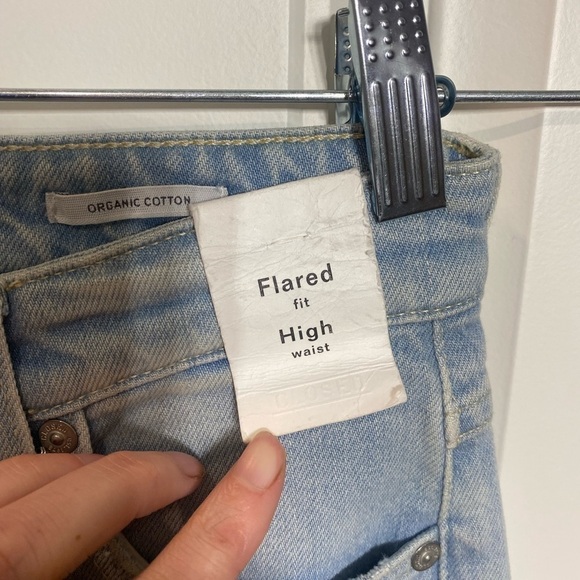 CLOSED "BAYLIN RIPPED RAW HEM STRAIGHT LEG" Jeans In "LIGHT BLUE" - Picture 12 of 16